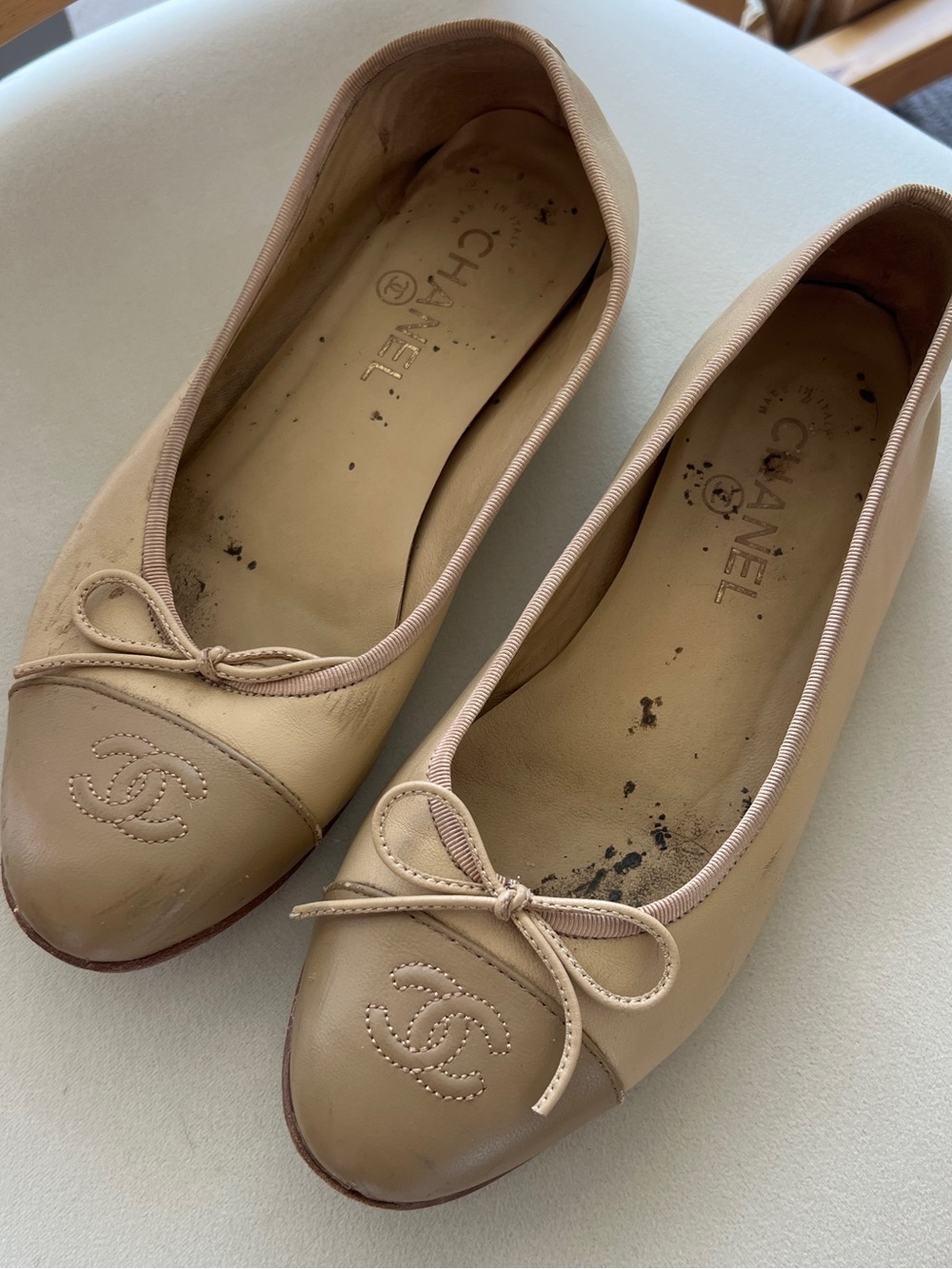 CHANEL Nude Beige Leather Cap-Toe Ballet Flats